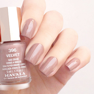 Nail polish Лак для ногтей 396 velvet 5 мл