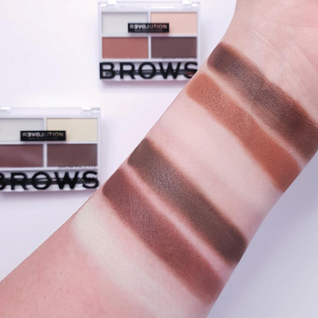 BROWS BROW PALETTE Набор для макияжа бровей medium