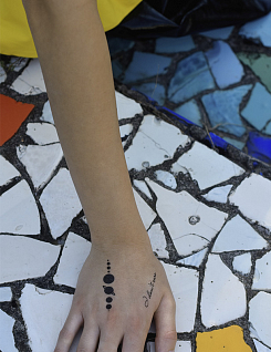 Переводная татуировка «парад планет»